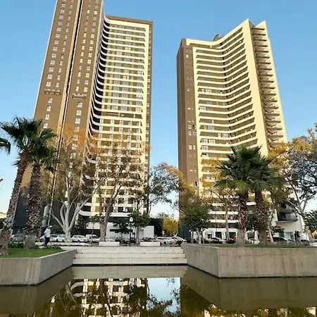 Modern 2 Bed 23 Floor Urban Sky Apartment