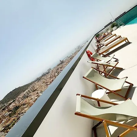 Modern 2 Bed 23 Floor Urban Sky