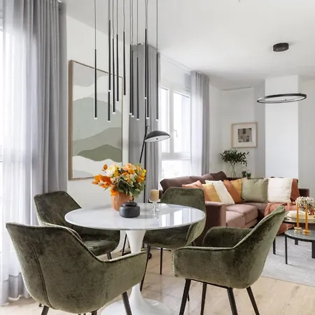 Modern 2 Bed 23 Floor Urban Sky Apartment *