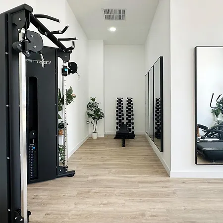 Modern 2 Bed 23 Floor Urban Sky Apartment *